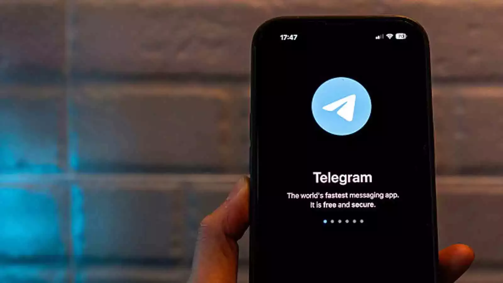 ukraine-bans-official-use-of-telegram-app-over-fears-of-russian-spying-2